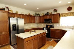 Large upgraded kitchen