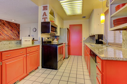 8455-w-79th-ave_kitchena